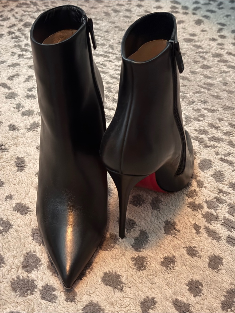 CHRISTIAN LOUBOUTIN
So Kate 100 black leather ankle boots